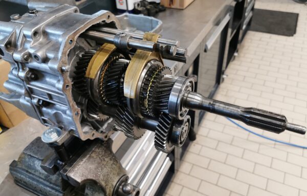 Oldtimerwerkstatt & Fahrzeugunterhalt im Zürcher Weinland 7 Getrieberevisionen