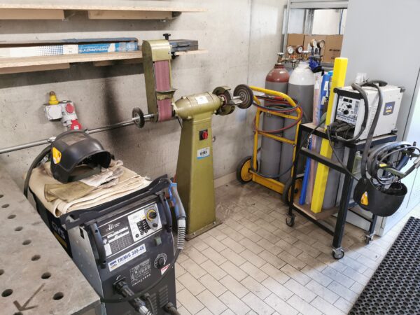 Oldtimerwerkstatt & Fahrzeugunterhalt im Zürcher Weinland 14 Schweissen & Löten - WIG, MAG, Stahl, Aluminium